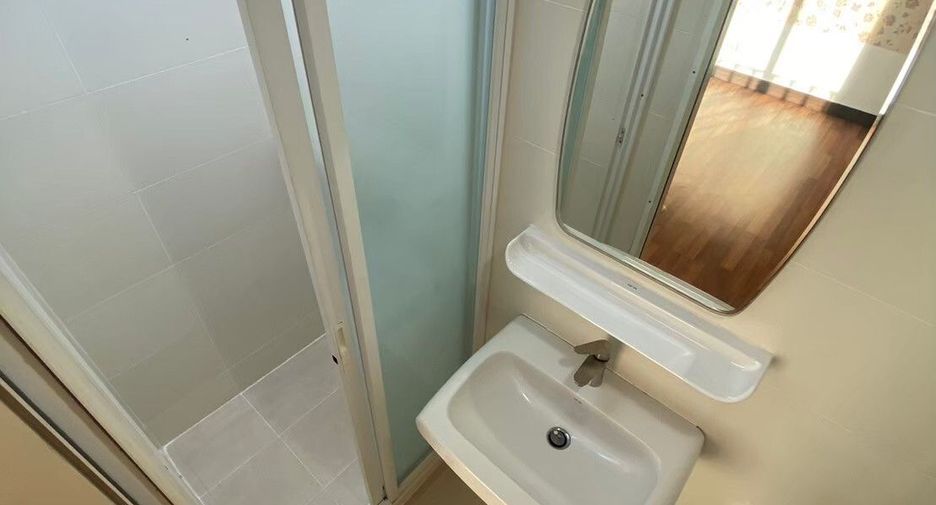 Casa adosada en venta de 4 habitaciones en Lak Si, Bangkok