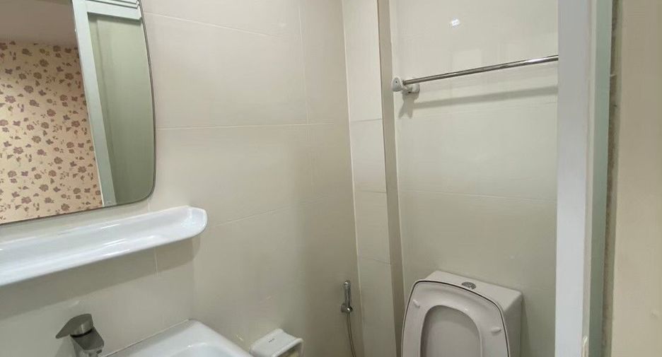Casa adosada en venta de 4 habitaciones en Lak Si, Bangkok