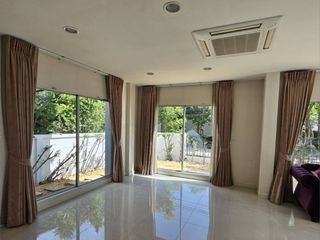 For sale and for rent 3 bedrooms house in Khan Na Yao, Bangkok