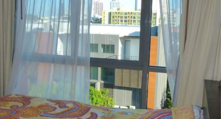 For sale 2 bedrooms condo in Watthana, Bangkok