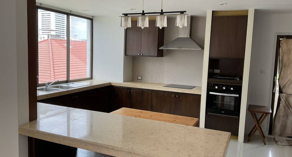 For sale and for rent 3 bedrooms condo in Watthana, Bangkok