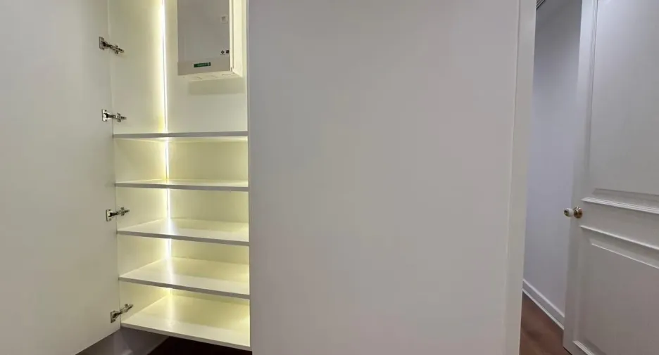 For sale and for rent 3 bedrooms condo in Watthana, Bangkok