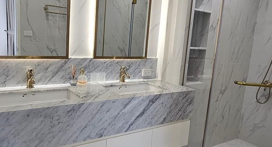 For sale and for rent 3 bedrooms condo in Watthana, Bangkok