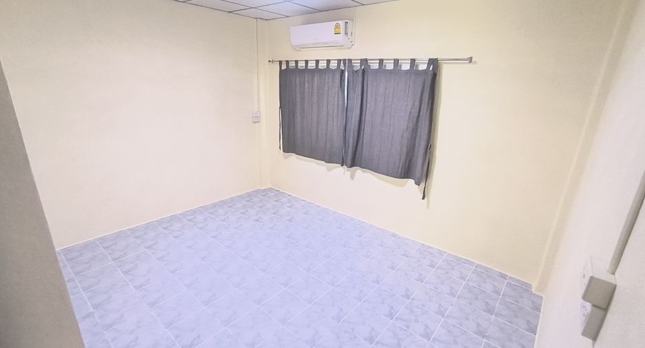 For sale 3 bedrooms townhouse in Bang Khen, Bangkok