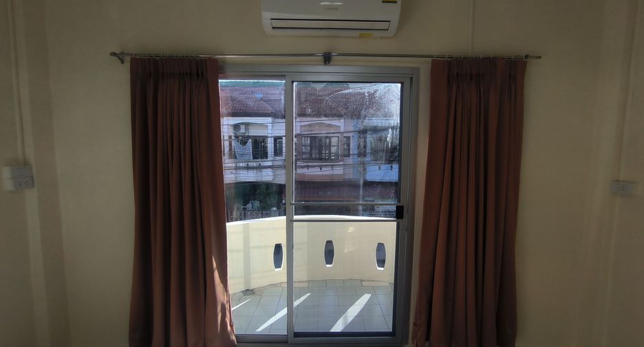 For sale 3 bedrooms townhouse in Bang Khen, Bangkok