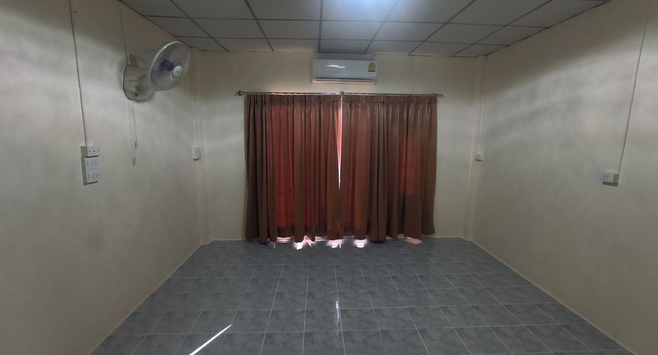 For sale 3 bedrooms townhouse in Bang Khen, Bangkok
