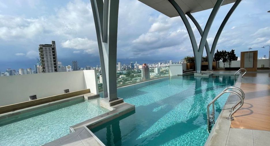 Condo en alquiler y en venta de 2 habitaciones en Yan Nawa, Bangkok