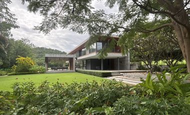 For rent 4 bedrooms villa in Cha Am, Phetchaburi