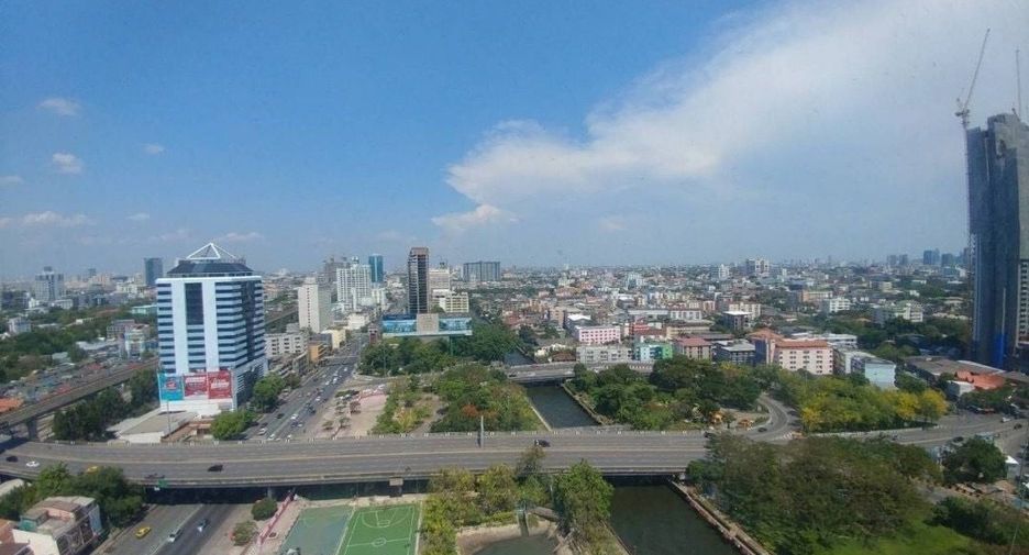 Condo en venta y en alquiler de 2 habitaciones en Watthana, Bangkok