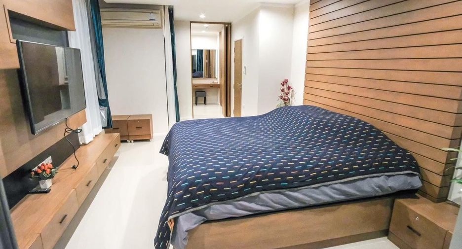 For rent 3 bedrooms condo 