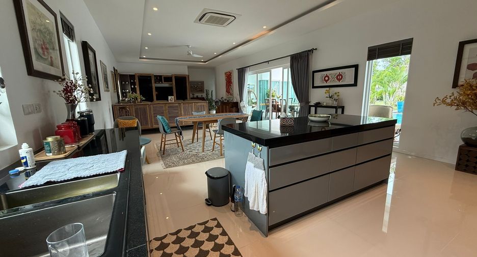For sale 3 bedrooms villa in Hua Hin, Prachuap Khiri Khan