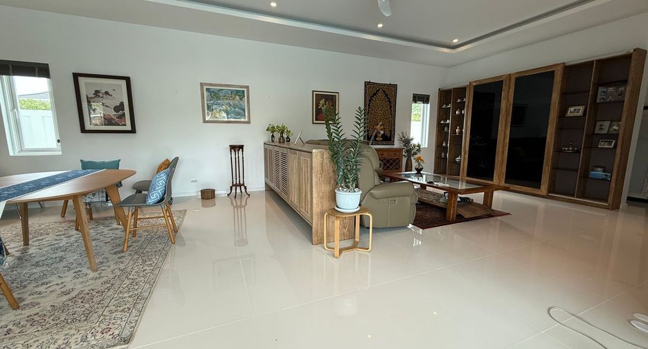 For sale 3 bedrooms villa in Hua Hin, Prachuap Khiri Khan