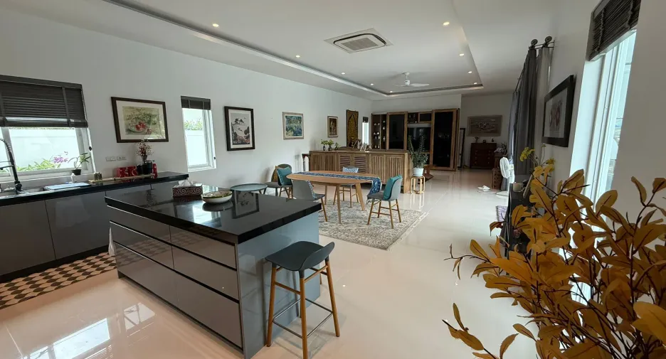 For sale 3 bedrooms villa in Hua Hin, Prachuap Khiri Khan