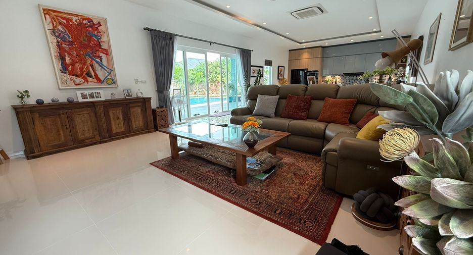 For sale 3 bedrooms villa in Hua Hin, Prachuap Khiri Khan