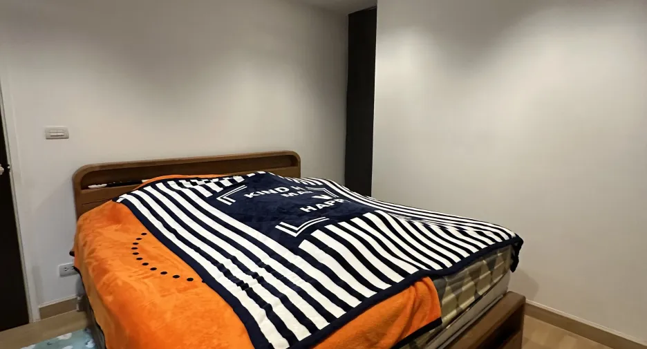 For sale 3 bedrooms condo in Mueang Samut Prakan, Samut Prakan