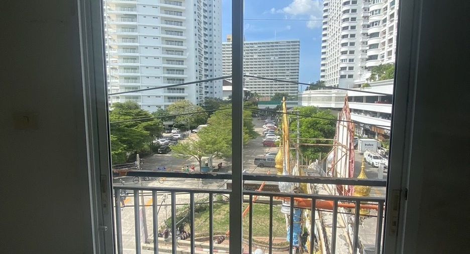 Gewerbefläche zur Miete mit 5 Zimmer in Bang Lamung, Chonburi