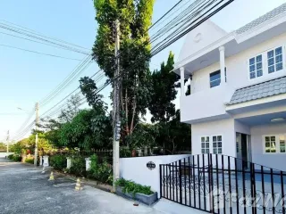 出售 3 卧室 联排别墅 在 San Sai, Chiang Mai