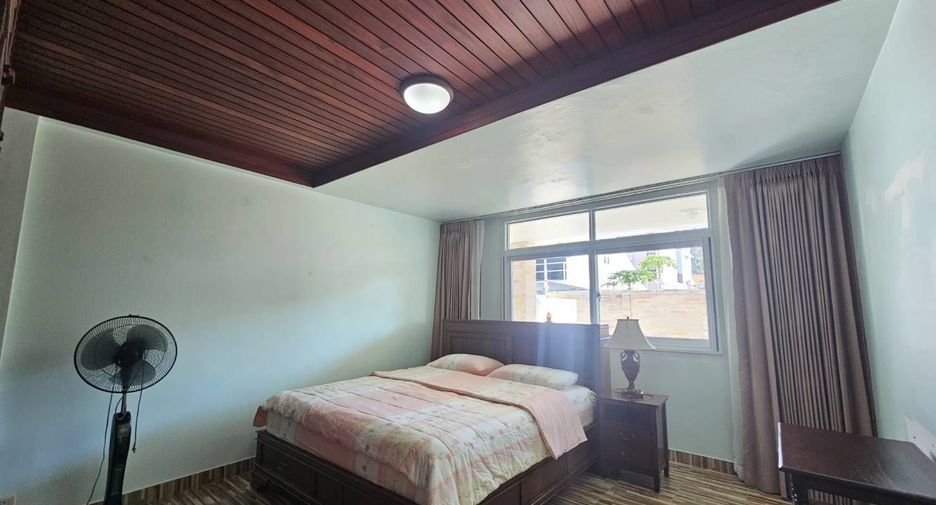 Villa zum Kauf mit 4 Zimmer in Bang Lamung, Chonburi