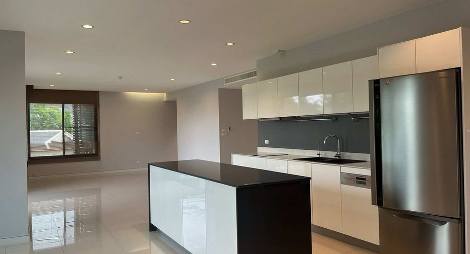For sale 3 bedrooms condo in Mueang Chiang Mai, Chiang Mai