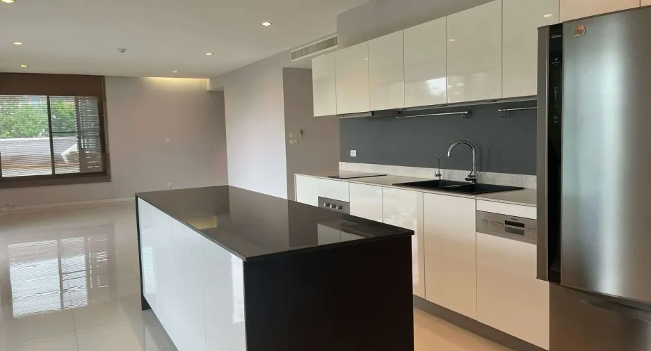 For sale 3 bedrooms condo in Mueang Chiang Mai, Chiang Mai