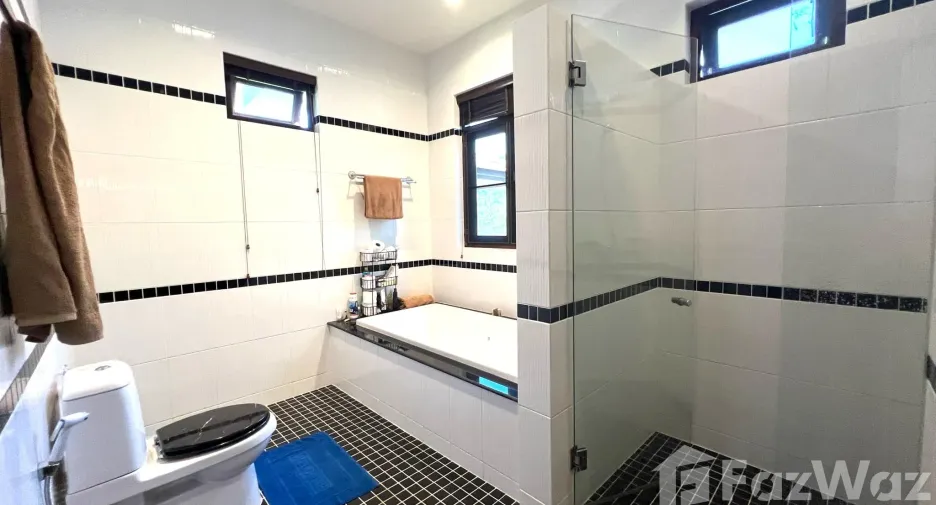 À vendre 3 chambres villa à Pran Buri, Prachuap Khiri Khan