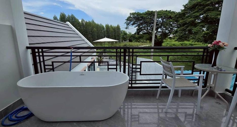 For sale and for rent 5 bedrooms villa in Bang Lamung, Chonburi