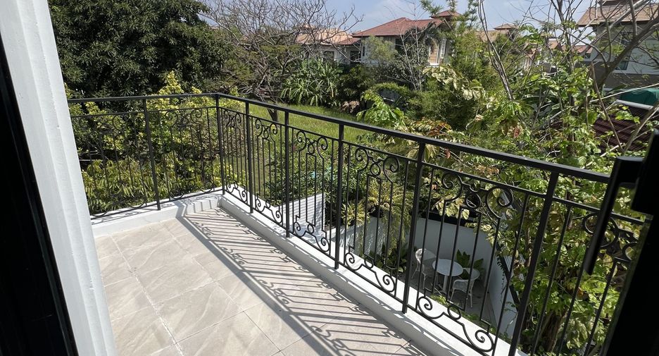 Haus zum Kauf mit 4 Zimmer in Watthana, Bangkok