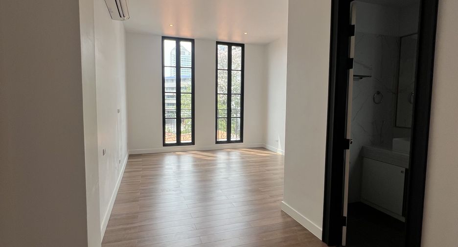 Haus zum Kauf mit 4 Zimmer in Watthana, Bangkok