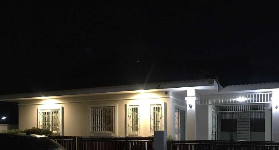 For sale and for rent 3 bedrooms house in Saraphi, Chiang Mai