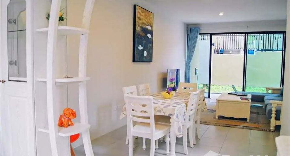 For rent 3 bedrooms townhouse in Ko Samui, Surat Thani