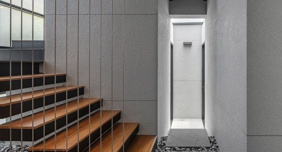 For sale 3 bedrooms house in Sathon, Bangkok