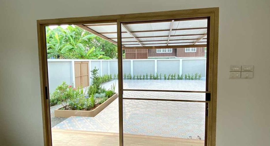 À vendre 3 chambres maison à Saraphi, Chiang Mai