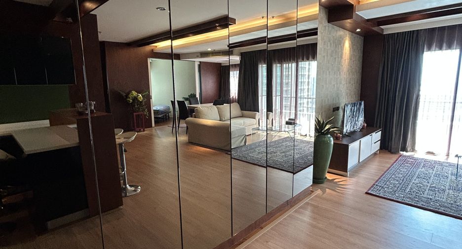 For sale 1 bed condo in Sathon, Bangkok