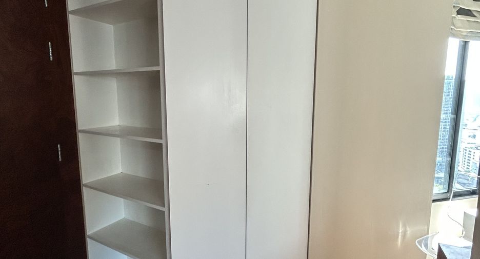 For sale 1 bed condo in Sathon, Bangkok