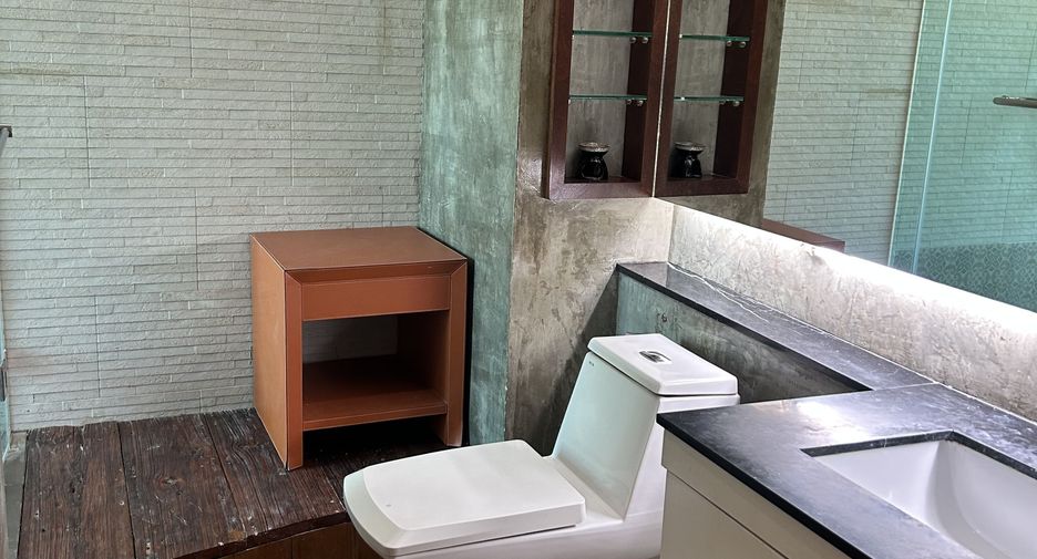 For sale 1 bed condo in Sathon, Bangkok