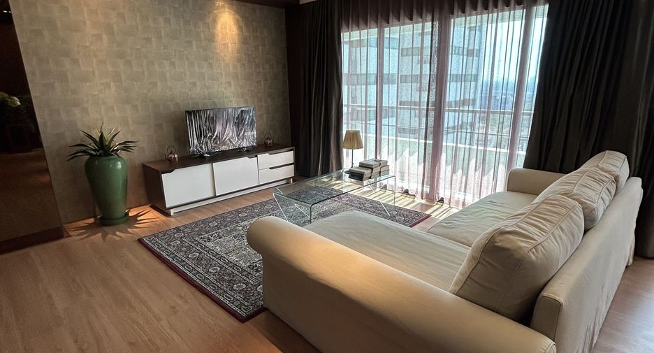 For sale 1 bed condo in Sathon, Bangkok