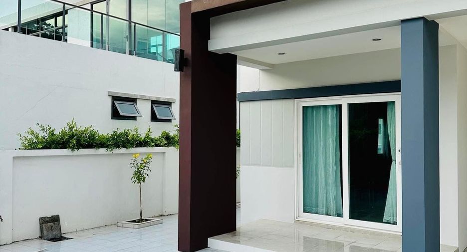 For rent 3 bedrooms house in Bang Lamung, Chonburi