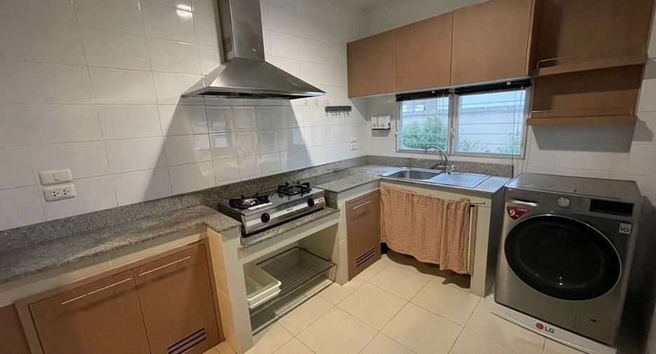 For rent 3 bedrooms house in Mueang Chiang Mai, Chiang Mai