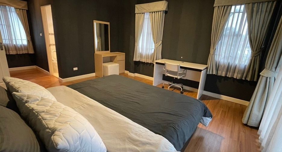 For rent 3 bedrooms house in Mueang Chiang Mai, Chiang Mai