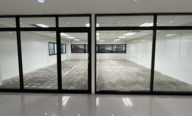 À louer bureau à Mueang Chiang Mai, Chiang Mai