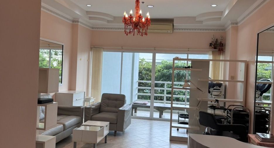 For rent retail Space in Bang Lamung, Chonburi