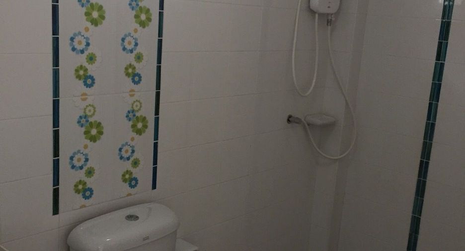 For rent 3 bedrooms house in Saraphi, Chiang Mai