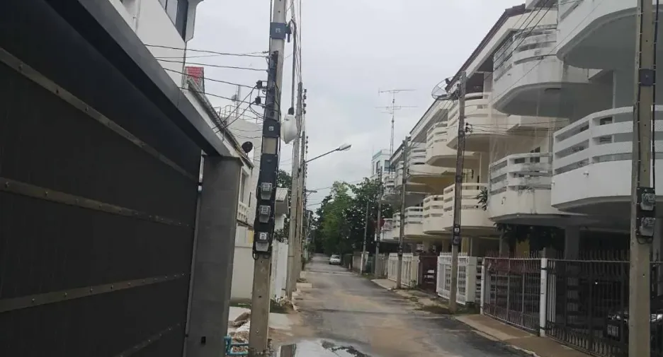 For sale 4 bedrooms house in Cha Am, Phetchaburi