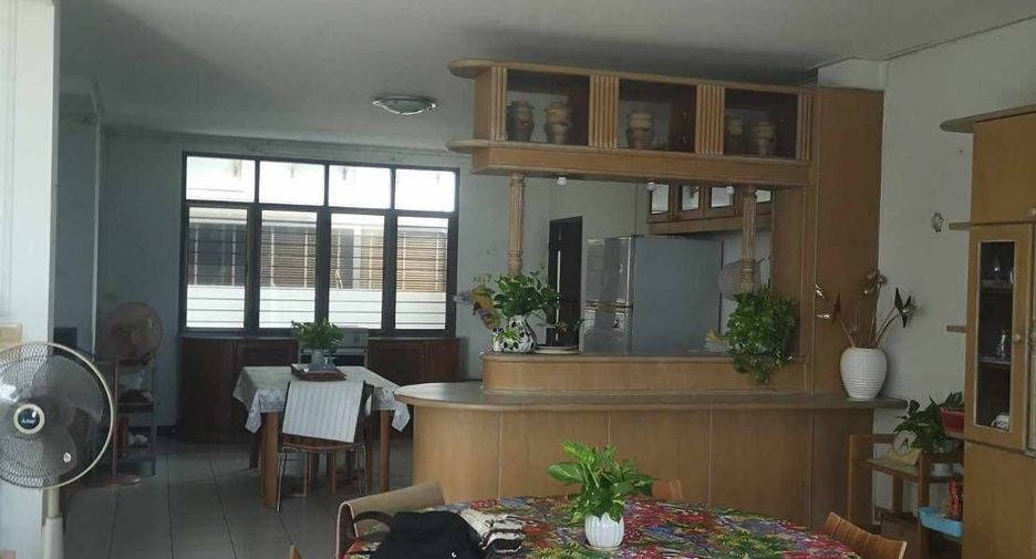 Продажа 4 спальни дом в Ча Ам, Пхетбури