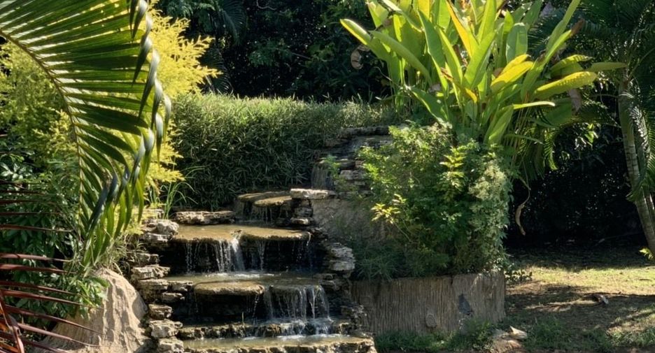 À louer 3 chambres villa à Saraphi, Chiang Mai