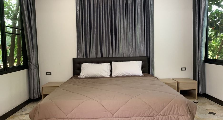 For rent 3 bedrooms villa in Saraphi, Chiang Mai