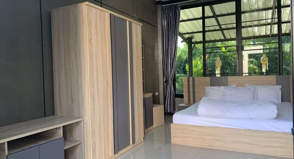 For rent 3 bedrooms villa in Saraphi, Chiang Mai