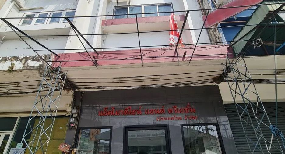 Reihenhaus zum Kauf mit 7 Zimmer in Mueang Chiang Mai, Chiang Mai