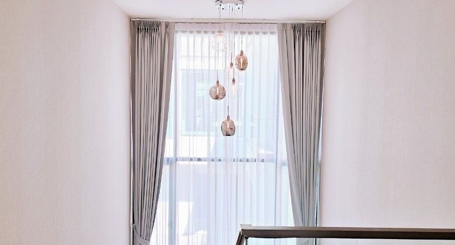 For sale 4 bedrooms villa in Saraphi, Chiang Mai