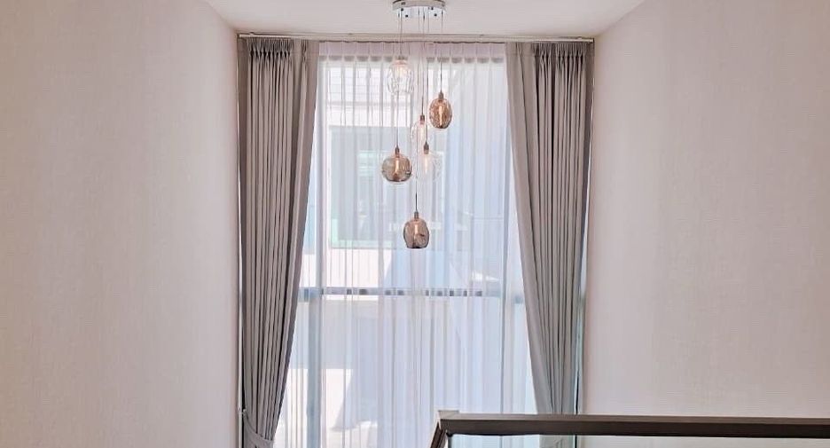 For sale 4 bedrooms villa in Saraphi, Chiang Mai